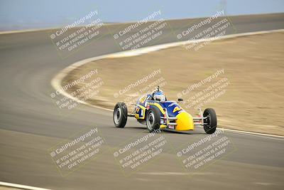 media/Jan-26-2025-CalClub SCCA (Sun) [[cfcea7df88]]/Group 7/Race/